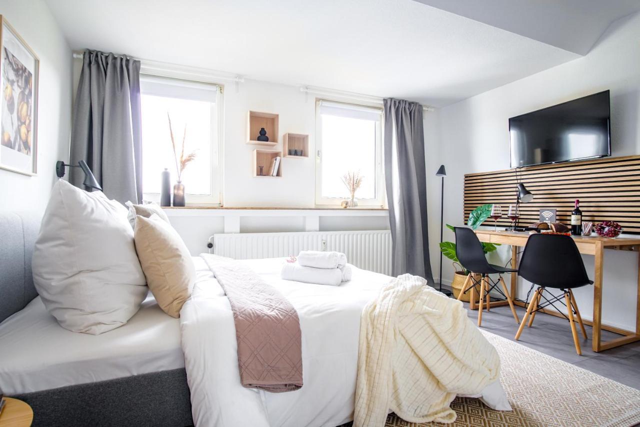 Homefy Sky - Free Parking - Elevator - Desk - Netflix Apartment